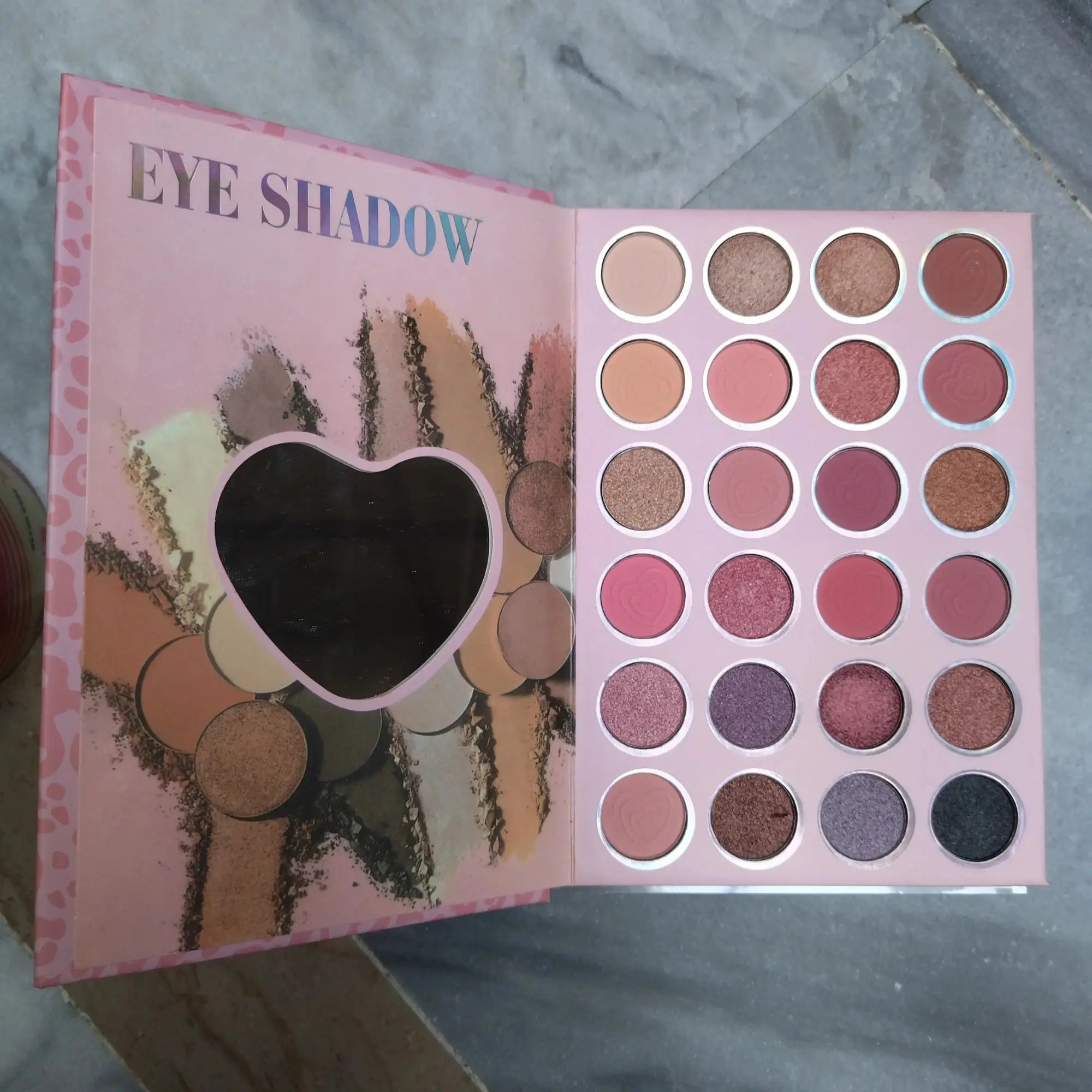 Uratmpara 4-Pages Book Palette