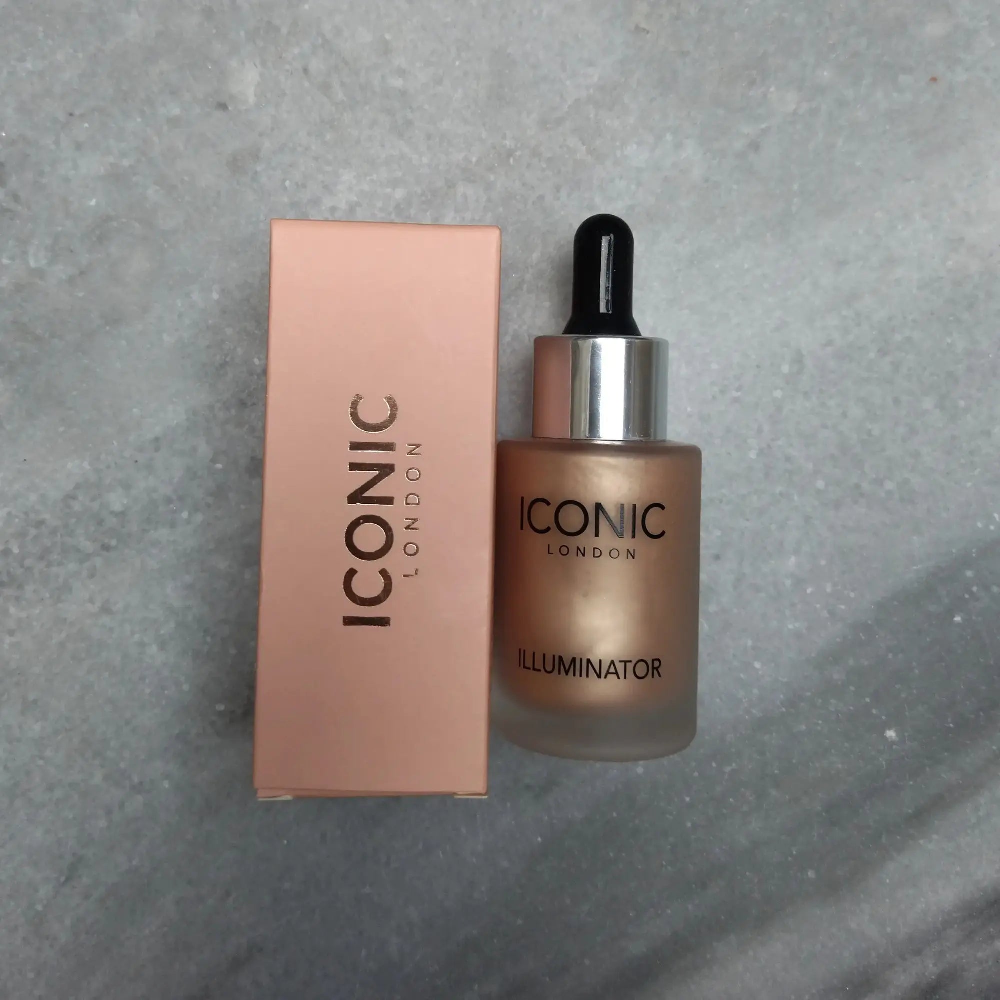 Iconic Liquid Illuminator – Radiant Glow Finish