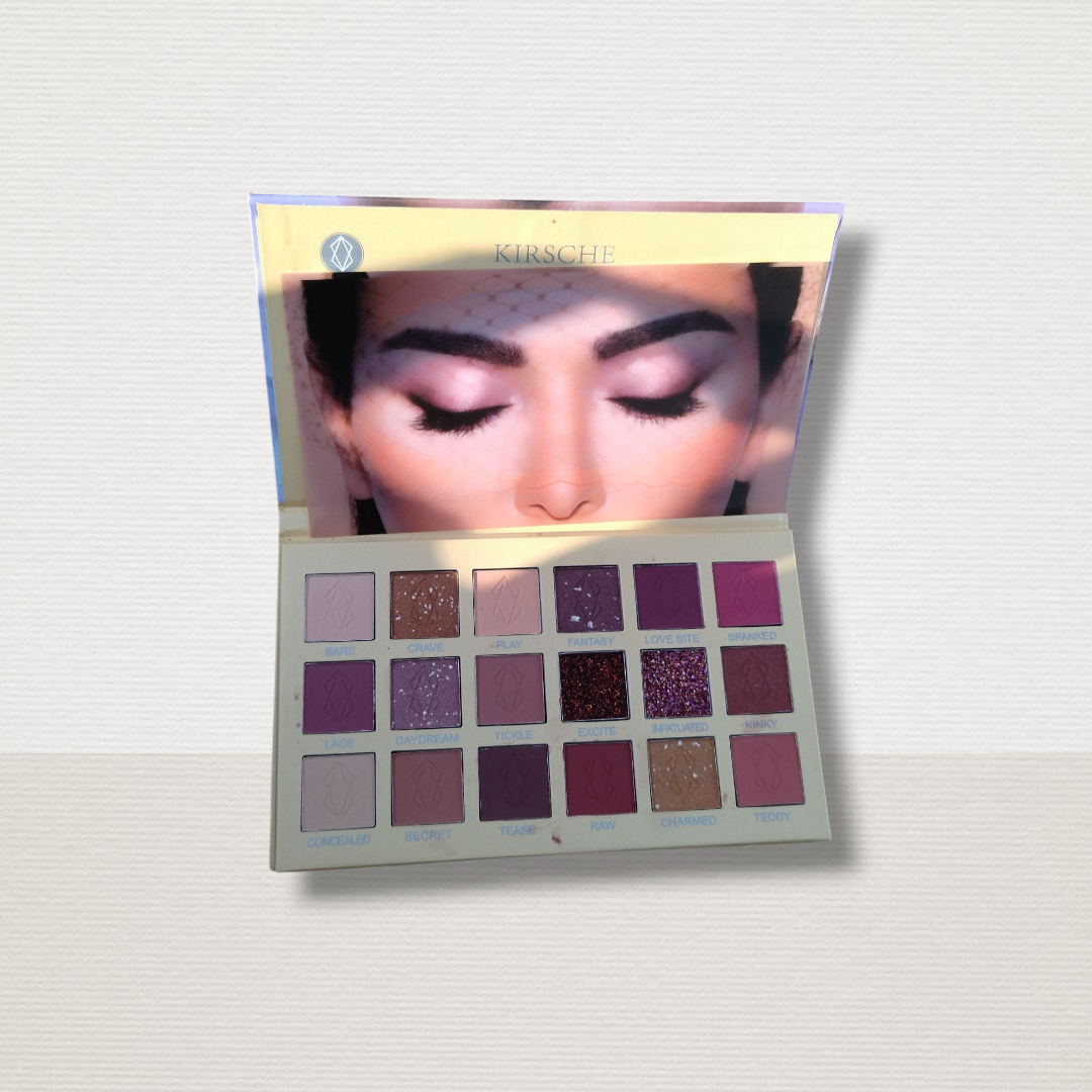 Eyeshadow Palette – Highly Pigmented Matte & Shimmer Shades