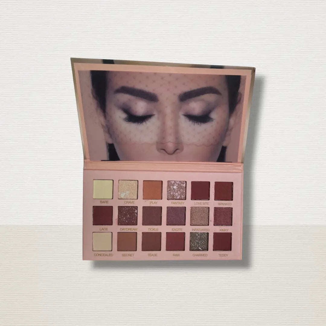 Eyeshadow Palette – Highly Pigmented Matte & Shimmer Shades