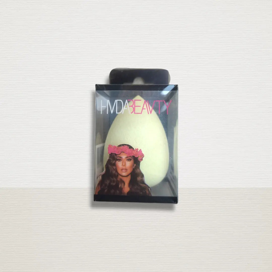 Huda Beauty Makeup Blender Sponge